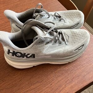 Hoka Clifton 9 Light Gray Sneakers
